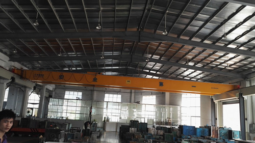昱嘉成功案例-東莞信成醫療機械  10t電動葫蘆橋式起重機