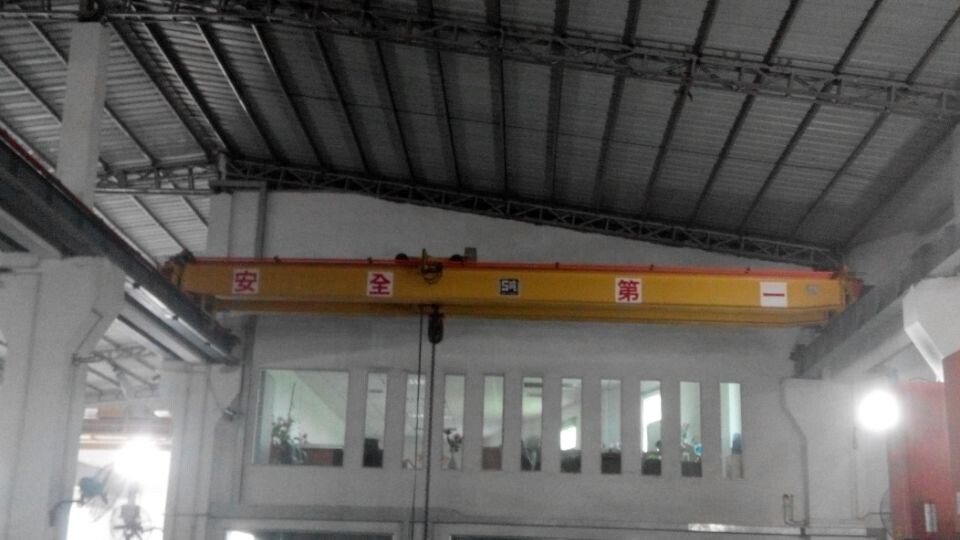 5噸電動(dòng)葫蘆雙梁起重機(jī)