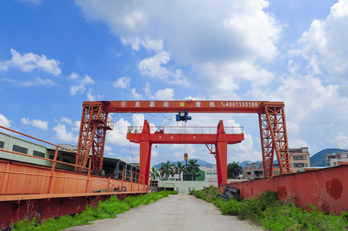 門(mén)式起重機(jī)